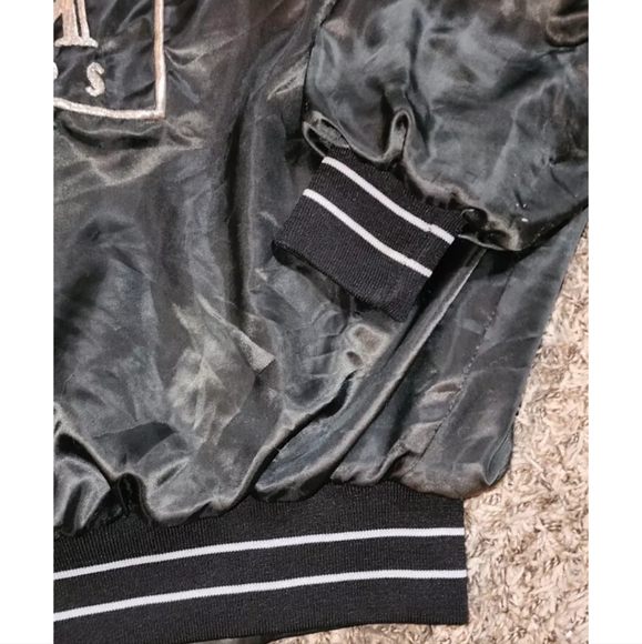 Disney Vtg 80s Sz XL MGM Studios Black Satin Bomber Jacket Embroidered Silver - Picture 8 of 10